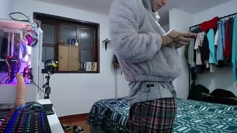 Esteban online show from 01.21.25