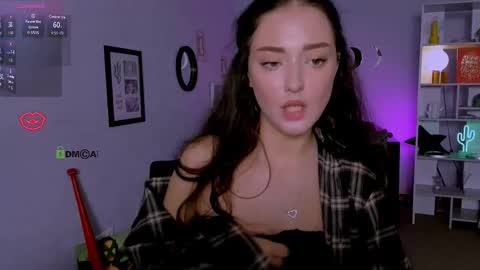 esma_shine online show from 10.07.25