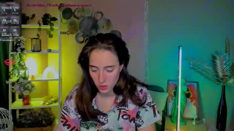 esma_shine online show from 10.08.25