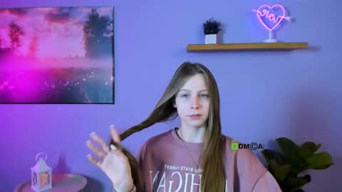 esme_moore_ online show from 11.06.25