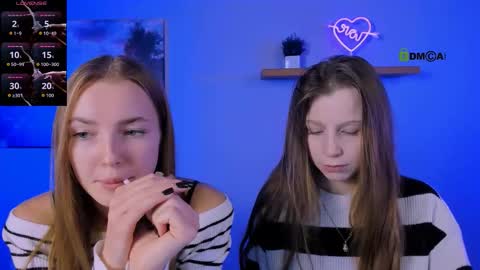 esme_moore_ online show from 11.07.25