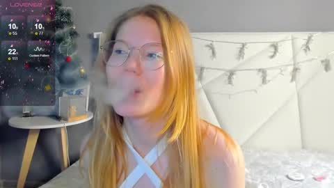 Snapshot of esme_runn chatting on 01.18.25 Esme Runn online show from 01.18.25