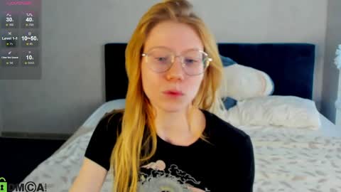 Esme Runn online show from 05.21.26