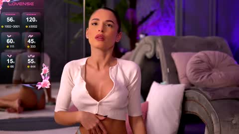 Snapshot of esmeainsley chatting on 12.10.24 Raluca  online show from 12.10.24