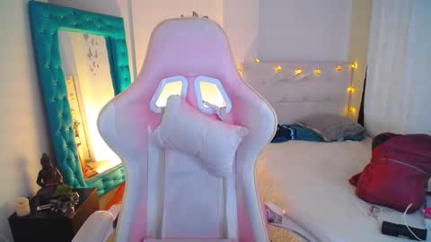 Esmeralda online show from 01.26.25