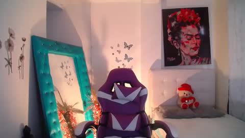 Esmeralda online show from 09.22.25