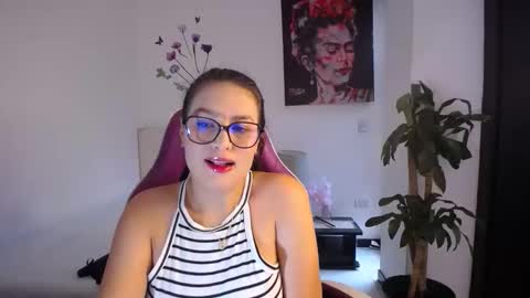 Esmeralda online show from 02.22.26