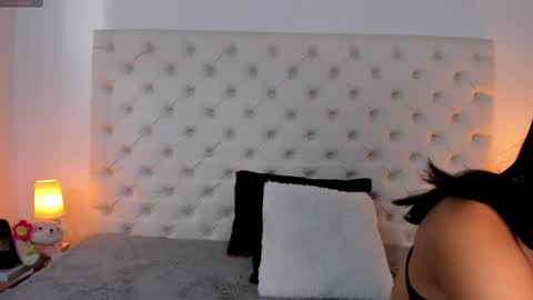 Snapshot of esmeralda_06 chatting on 02.08.25 esmeralda online show from 02.08.25