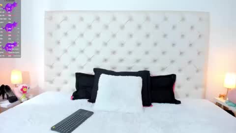 Snapshot of esmeralda_06 chatting on 03.12.25 esmeralda online show from 03.12.25