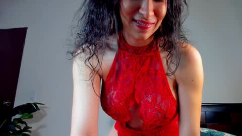 Snapshot of esmeralda_h chatting on 12.20.24 K E Y R A independent model online show from 12.20.24