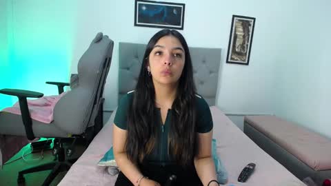 Perla online show from 10.13.25