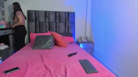 Perla online show from 11.21.25