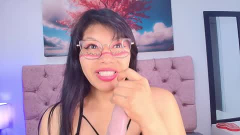 Esmeralda  online show from 12.16.25