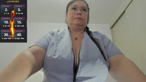 Esmeralda online show from 04.06.26