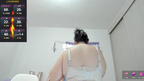 Snapshot of esmeraldo_mfc chatting on 06.11.26 Esmeralda online show from 06.11.26