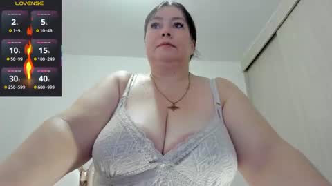 Esmeralda online show from 07.18.26