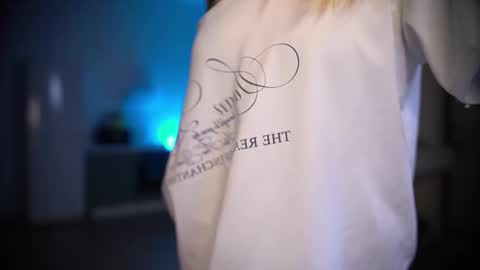 Snapshot of esmereal chatting on 02.01.26 How was your Christmas online show from 02.01.26