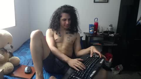 Esnider online show from 04.30.26