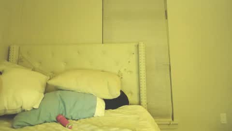 Snapshot of esoterickitten777 chatting on 01.09.26 axe online show from 01.09.26