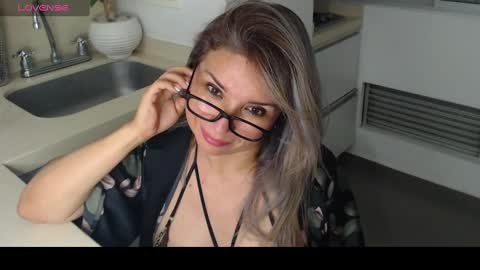 Juliana online show from 02.06.25