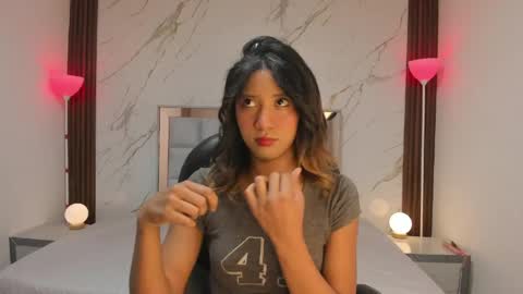 esperanzamora online show from 04.15.26