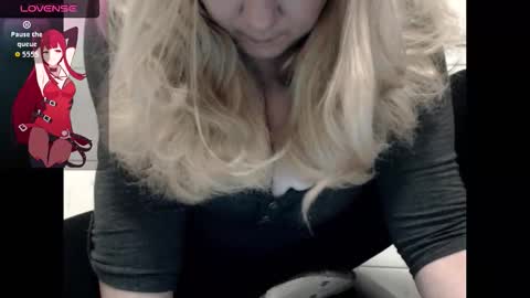 Esra online show from 10.09.25