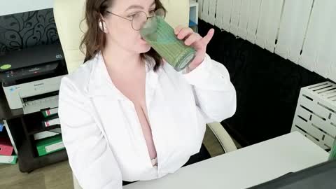 Ava online show from 05.05.26