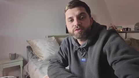 Snapshot of essexcouple88 chatting on 03.11.26 essexcouple online show from 03.11.26