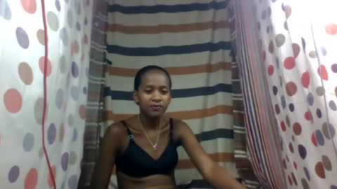 Snapshot of estancelee chatting on 06.18.26 estancelee online show from 06.18.26
