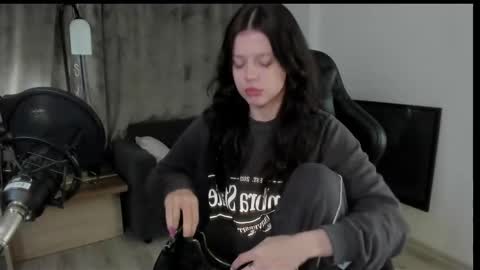 Snapshot of este_ria chatting on 12.07.24 esteria online show from 12.07.24