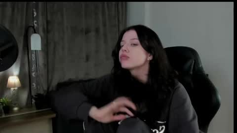 Snapshot of este_ria chatting on 12.08.24 esteria online show from 12.08.24