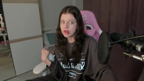 Snapshot of este_ria chatting on 12.09.24 esteria online show from 12.09.24