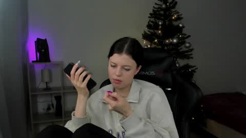 Snapshot of este_ria chatting on 12.22.24 esteria online show from 12.22.24