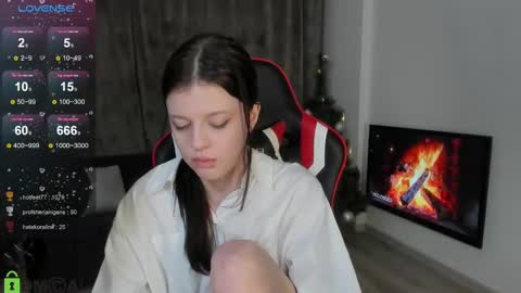 Snapshot of este_ria chatting on 12.26.24 esteria online show from 12.26.24