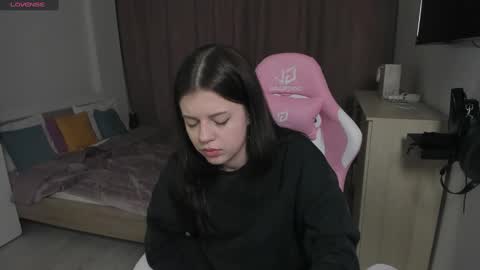 Snapshot of este_ria chatting on 01.07.25 esteria online show from 01.07.25