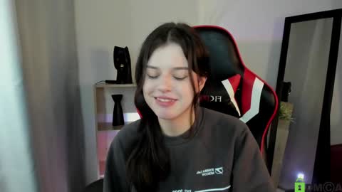 Snapshot of este_ria chatting on 01.18.25 esteria online show from 01.18.25