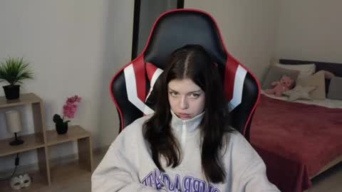 Snapshot of este_ria chatting on 01.23.25 esteria online show from 01.23.25