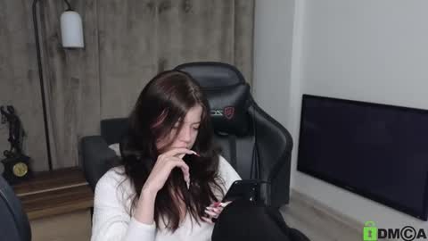 Snapshot of este_ria chatting on 01.24.25 esteria online show from 01.24.25