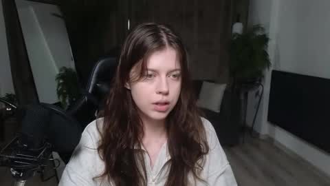 Snapshot of este_ria chatting on 10.16.25 esteria online show from 10.16.25