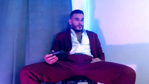 Esteban Fernandez online show from 12.18.24