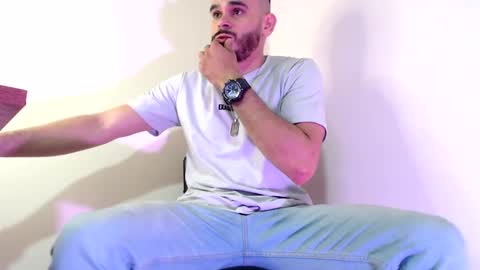 Esteban Fernandez online show from 12.22.24