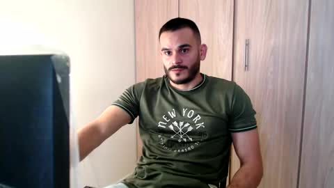 Esteban Fernandez online show from 02.04.25