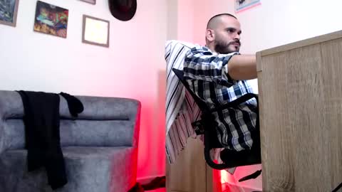 Esteban Fernandez online show from 04.26.26
