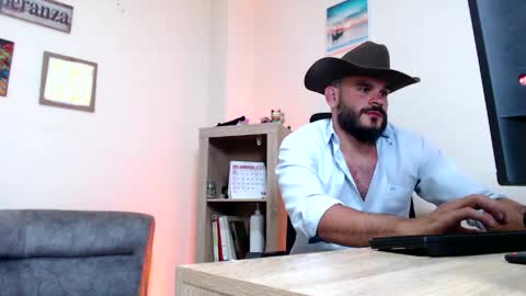Esteban Fernandez online show from 05.04.26