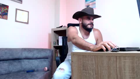 Esteban Fernandez online show from 05.06.26