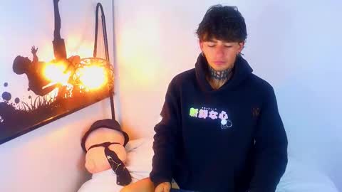 Esteban independent model online show from 09.16.25