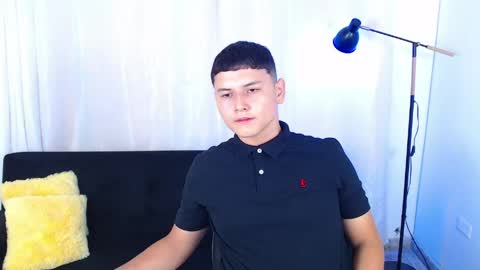 estebancum18 online show from 05.26.26