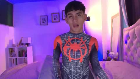 Snapshot of estebanperez_ chatting on 11.15.25 Esteban online show from 11.15.25