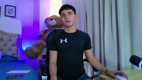 Esteban online show from 06.08.26