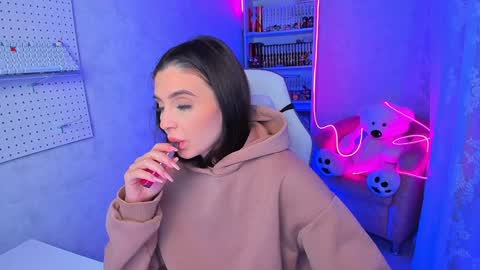 Snapshot of estercollins chatting on 12.07.24 Ester online show from 12.07.24